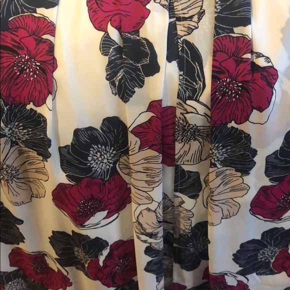 Ann Taylor Floral Maxi Dress - Picture 3 of 4
